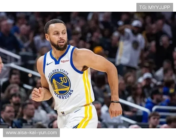 勇士短传快攻测试，库里的外线穿透再次惊艳