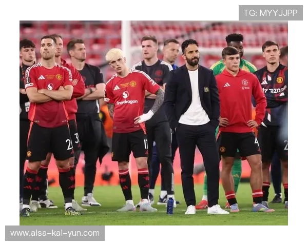 阿莫林变废为宝！两位老臣坐稳曼联首发，他们一度面临清洗，阿莫林集团