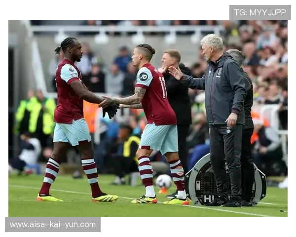 西汉姆替补奇迹：上场即制造攻门，补射入网震撼全场